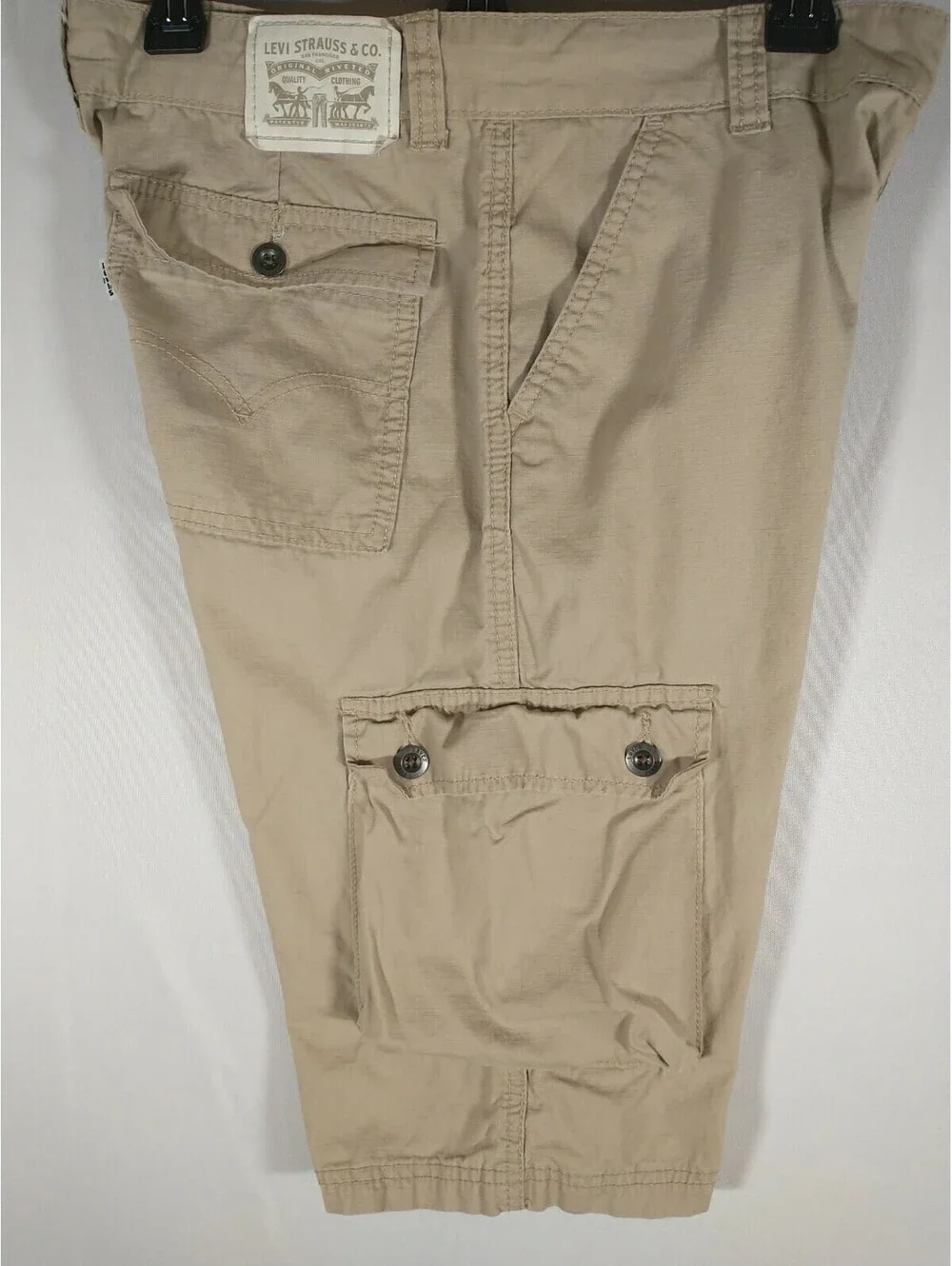 Levi Cargo Shorts Women's  W29